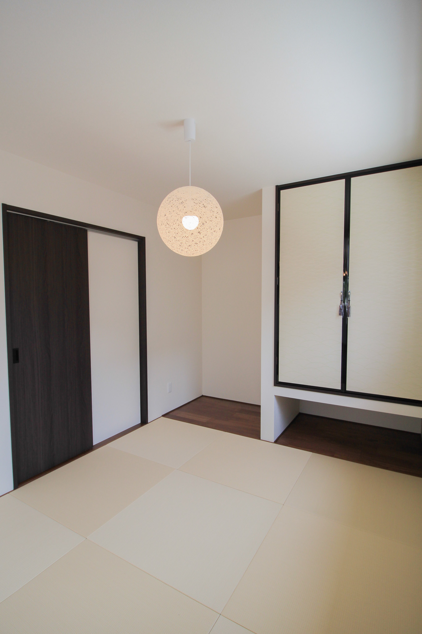 シンプル＋自分らしい遊び心で暮らしを愉しむ家/佐賀市　新築戸建